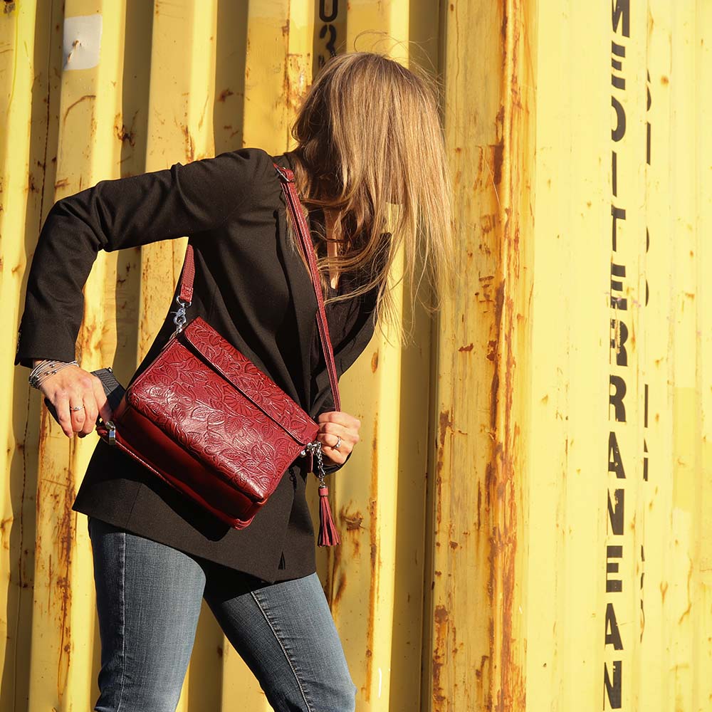 Clutch Purse, Debossed USA Cowhide – GTMoriginals